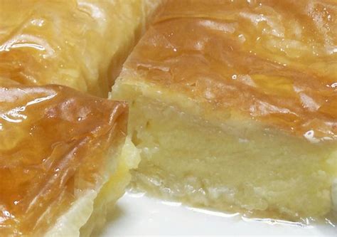 Galaktoboureko (Greek Custard-Filled Phyllo Dessert) | Tasty Kitchen: A ...