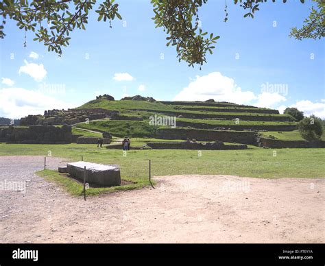 Sacsayhuaman fortress built by the Incas Stock Photo - Alamy