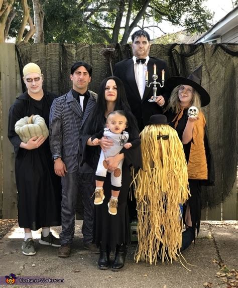 Addams Family Costume | Mind Blowing DIY Costumes - Photo 2/4