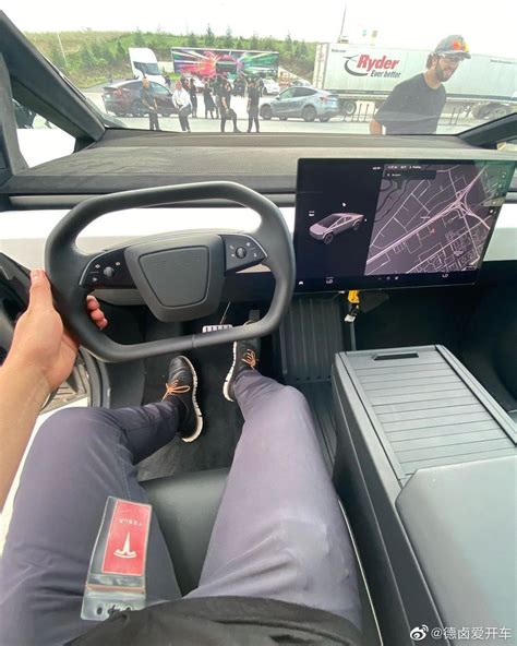 Tesla-cybertruck-interior-yoke-3 - TESLARATI