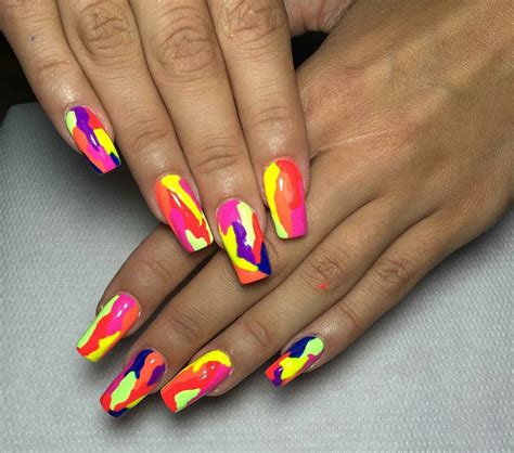 Multi Coloured Nails: New Trend and Best Designs | LadyLife