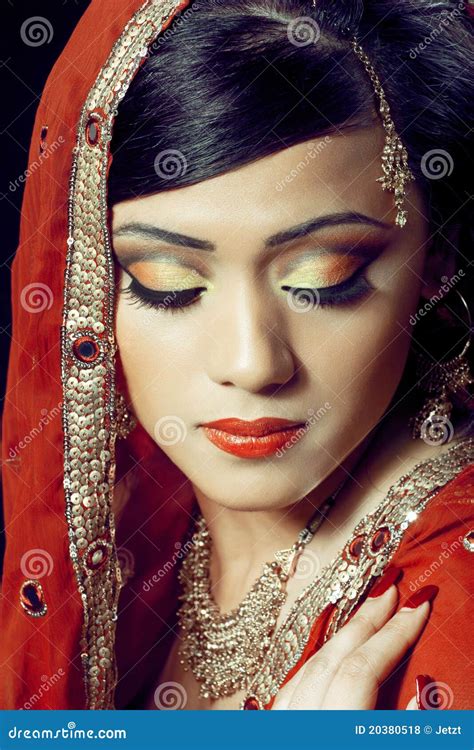 Indian Bridal Makeup Images Free Download - Wavy Haircut