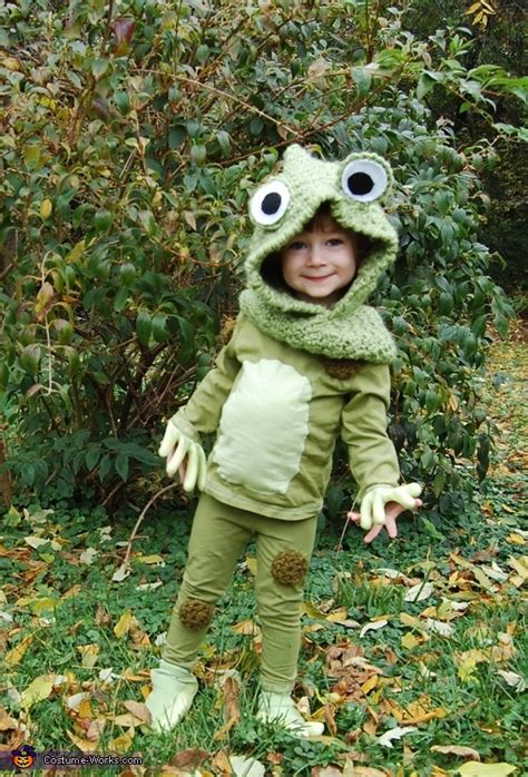 Homemade Frog Costume | Last Minute Costume Ideas