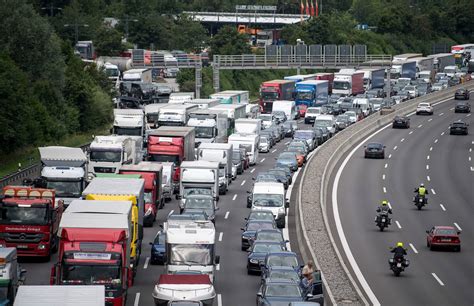 Verkehr in NRW: Langer Stau auf A46 Richtung Düsseldorf