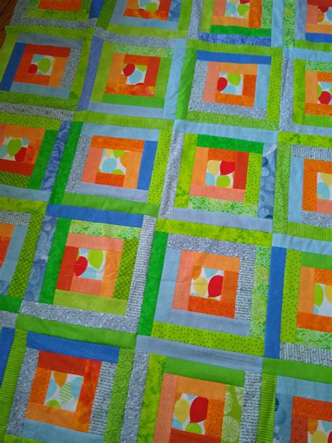 Urban Quilter: Scrappy Baby Quilt