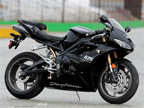 2012 Triumph Daytona 675R Supersports ~ motorboxer