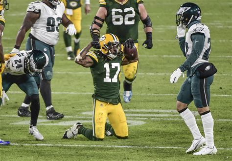 Green Bay Packers: Davante Adams tops PFF 2021 WR rankings