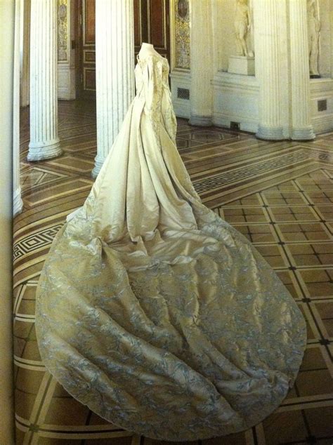 20 best Russian Imperial gowns images on Pinterest | Court dresses ...