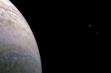 NASA spacecraft snaps gorgeous new photo of Jupiter's moons Io and ...