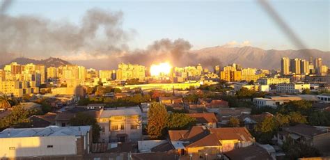 Incendio de un edificio en centro de Santiago en medio de violentas protestas | La Nación