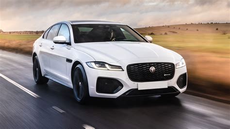 Jaguar XF Review 2022 | Drive, Specs & Pricing | carwow