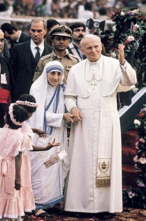 Pope JPII and Mother Teresa | Mother teresa pictures, Catholic images, St john paul ii