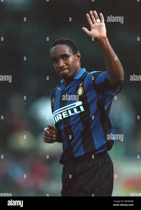 PAUL INCE INTER MILAN INCE DEBUT INTER MILAN INCE DEBUT 30 July 1995 Stock Photo - Alamy