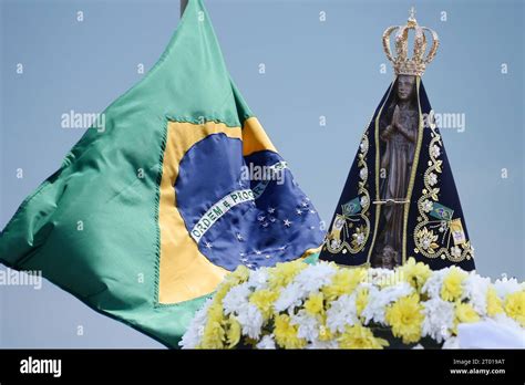 Statue of the image of Our Lady of Aparecida - Nossa Senhora Aparecida Stock Photo - Alamy