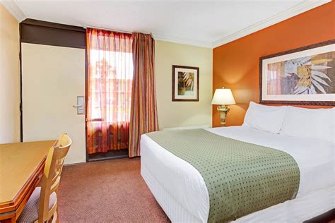 Days Inn by Wyndham Kissimmee West | Kissimmee, FL Hotels