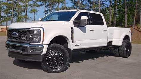 2023 Ford F-450 Super Duty Dually Keeps It Level on Fuel Forged 22s ...