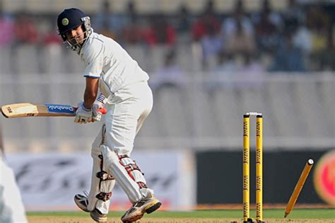 Gautam Gambhir looks back in shock | ESPNcricinfo.com