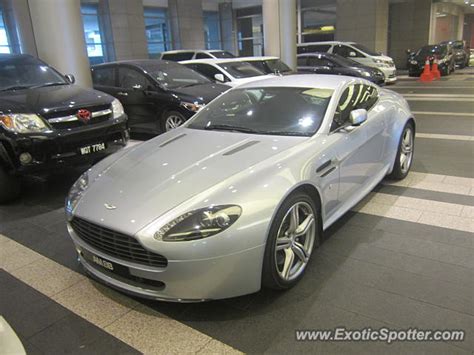 Aston Martin Vantage spotted in Kuala Lumpur, Malaysia on 03/14/2014, photo 2