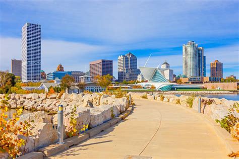 1,300+ Milwaukee City Skyline Stock Photos, Pictures & Royalty-Free Images - iStock