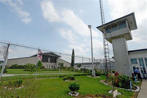 Elmore County officials urged Ivey to pick different site for new prison - al.com