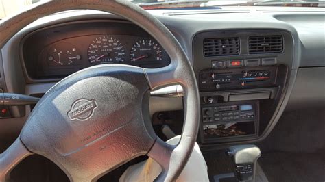 1997 Nissan Pickup - Interior Pictures - CarGurus