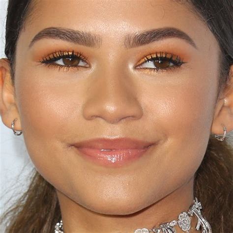 Zendaya's Makeup Photos & Products | Steal Her Style