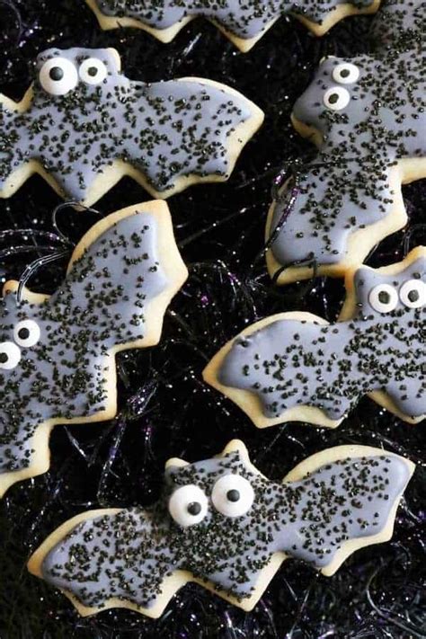 25 Spooky and Easy Halloween Cookies for Kids - The Savvy Sparrow