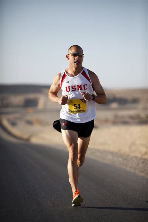 runner-training-on-the-road image - Free stock photo - Public Domain photo - CC0 Images