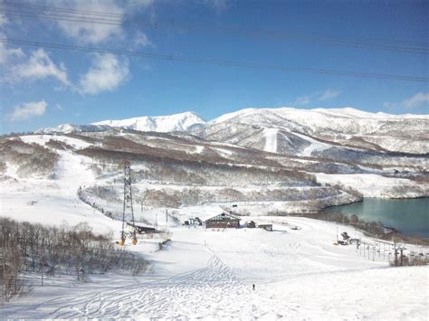 7 Great Yuzawa Ski Resorts in Niigata, Japan - SNOW NOTES (English)