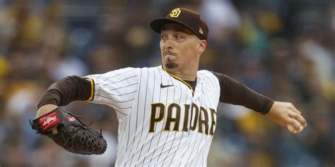 Blake Snell sharp, but Padres' win streak ends