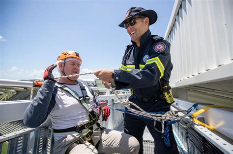 Mike Carney Toyota Abseil for health | Brighter Lives