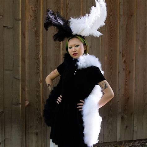 "MADE TO ORDER : Cruella DeVille Inspired Black and White Feather Boa & Headpiece Costume Set ...