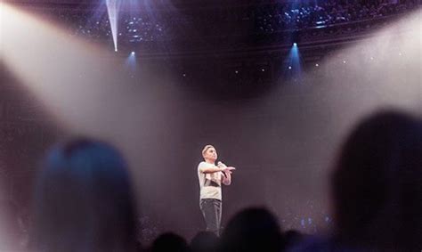 Netflix reveals trailer for Russell Howard stand-up | Where to watch online in UK | How to ...