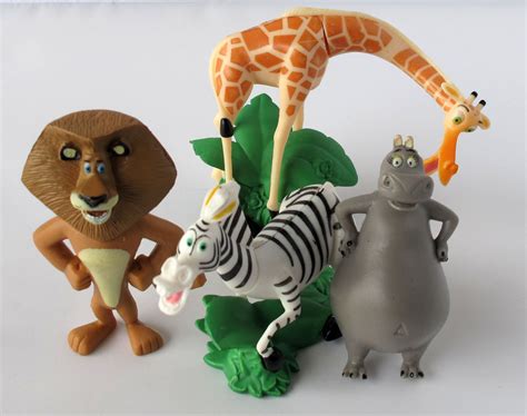 Madagascar Alex Cartoon Action Figure Figurine Toys Gift Set of 4pcs-in Action & Toy Figures ...