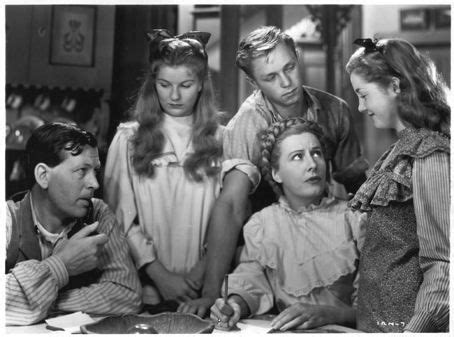 I Remember Mama (1948, Irene Dunne) A saga of a Norwegian immigrant family in circa 1910 San ...