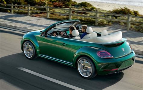 REVIEW: 2017 Volkswagen Beetle Convertible - Time For Fun | BestRide