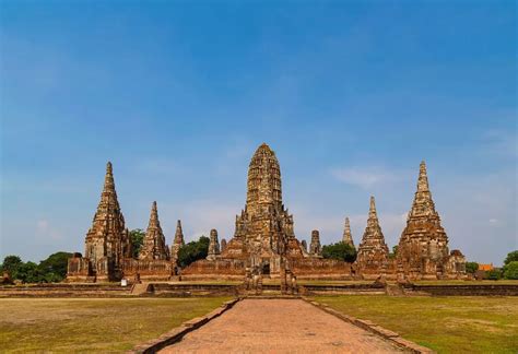 Ayutthaya Day Trip From Bangkok: BEST Guide (2024)