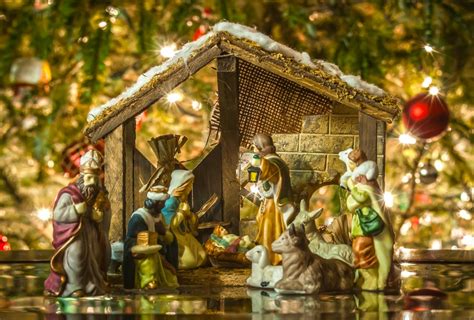 Old Handmade Nativity Scene jigsaw puzzle in Christmas & New Year puzzles on TheJigsawPuzzles.com