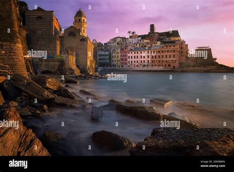Cinque terre castle hi-res stock photography and images - Alamy
