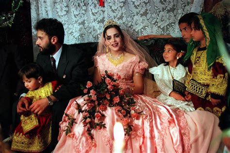 Millions are single in Afghanistan due to high wedding expenses | Wadsam