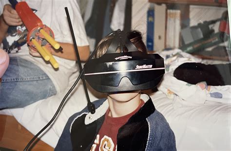 Rocking the Sega VR headset (1992?) : r/OldSchoolCool