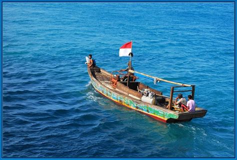 Nelayanku Indonesiaku | Perahu Nelayan Indonesia berlabuh | Flickr