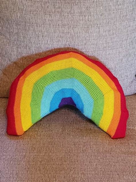 Rainbow Cuddles Pillow: Crochet pattern | Ribblr