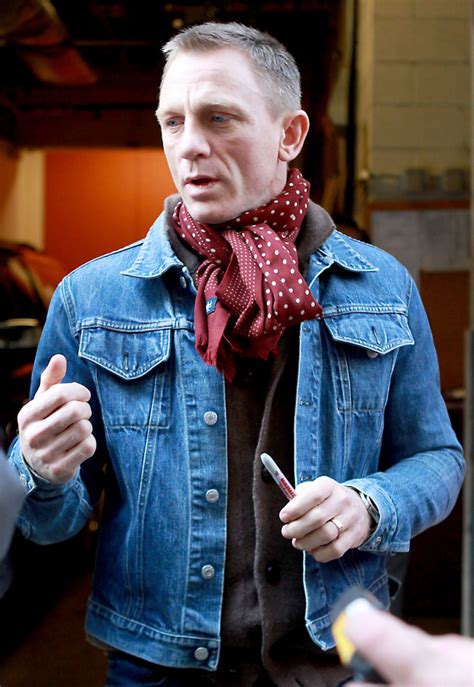 codemilabe: A MAN'S GUIDE TO THE SCARF