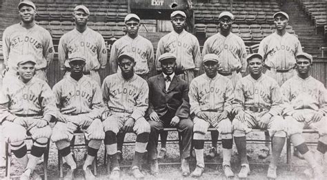 #Shortstops: Words on pictures tell fascinating Negro Leagues story ...