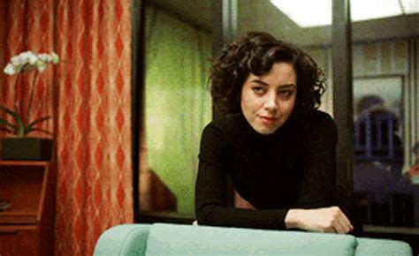 Aubrey Plaza Legion GIF - Aubrey Plaza Legion Lenny Busker - Discover ...