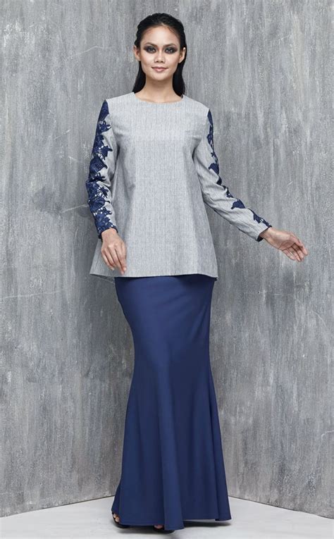 EMEL X DAPHNE IKING - LONGHORN - Modern A-line Baju Kurung with Lace (Blue) This A-line modern ...