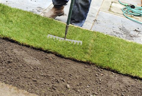 3 DIY Artificial Lawn Installation Tips | Artificial Grass Recyclers