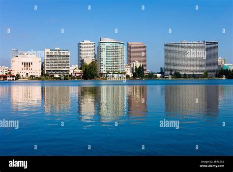 Lake Merritt in Oakland, California Stock Photo - Alamy