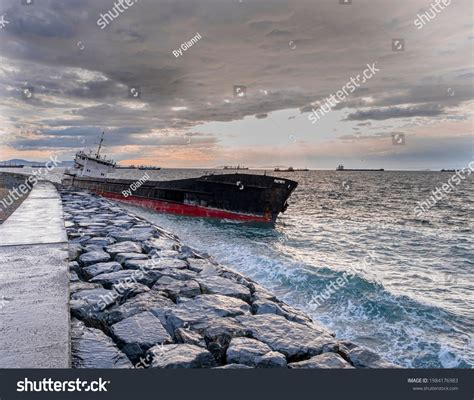 15,328 Ship grounding Images, Stock Photos & Vectors | Shutterstock